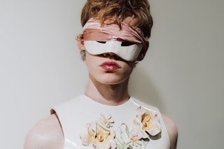 Masks on the AW26 runway