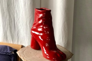 Idea Generale Tabi boot vase