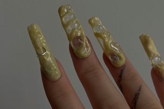 Fake piercings nails