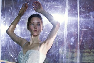 iris_van_herpen_installation_aw14_by_louise_damgaa