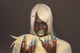 Pia Momo nail artist
