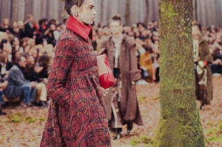 chanel aw18 forest fw18 paris fashion week pfw kaia gerber