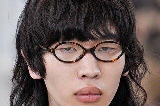 Miu Miu’s AW23 show frizzy hair