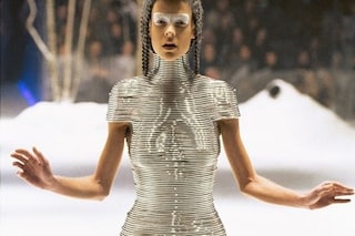 ‘Coiled’ corset by Shaun Leane for Alexander McQueen