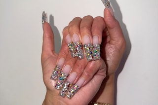 Bedazzled jewellery nails