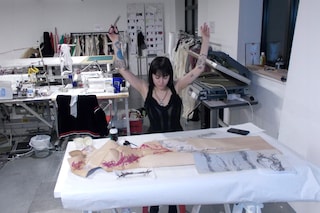 Jonah Slater and BTS of the Dilara Findikoğlu’s AW25 dress