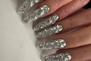 Bedazzled jewellery nails