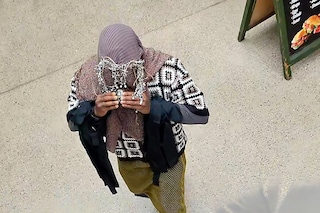 Julianknxx - _M (Still 1)9_16