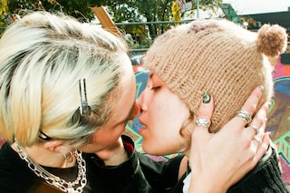 Blue Kizozo, “1 Corinthians 13:7”