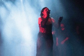 Mona Masrourb