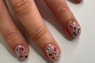 Bedazzled jewellery nails