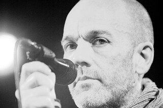 800px-Michael_Stipe_of_REM_photographed_by_Kris_Kr