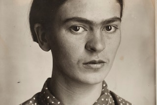 frida kahlo mexico artist making her self up v&amp;a exhibition 
