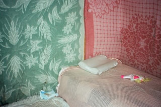 Refugee Blues, Etienne Bruce