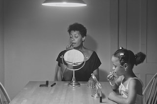 Carrie Mae Weems, Untitled (Woman and Daughter with Make Up)