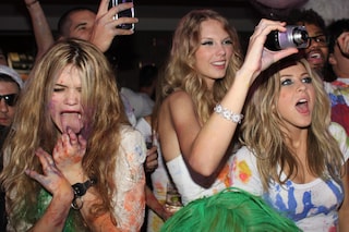 Crowd At Katy Perry’s Birthday Party