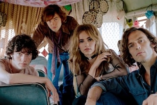 Daisy jones and the six modern iphone face