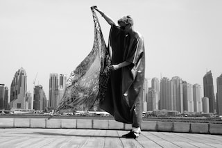 Tilda Swinton in Dubai by Amanda Harlech (4)