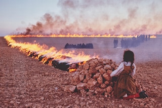Shirin Neshat, Passage (2001)