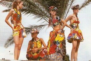 Kate Moss for Versus Versace SS campaign