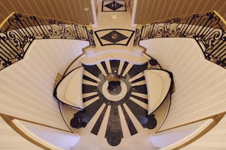 Versace Mansion Selling Sunset