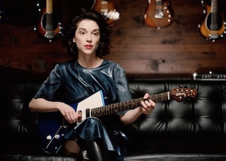 st vincent with guitar