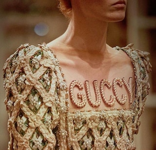 gucci cruise 2018 florence medieval tiara greece 