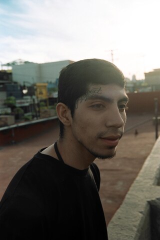 Rafael Martinez: Aqu&#237; Tambi&#233;n Hay Sue&#241;os