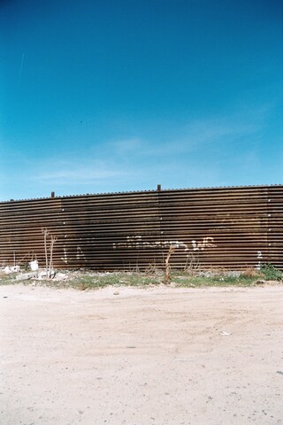 Rafael Martinez: Aqu&#237; Tambi&#233;n Hay Sue&#241;os