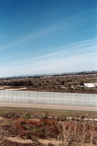 Rafael Martinez: Aqu&#237; Tambi&#233;n Hay Sue&#241;os