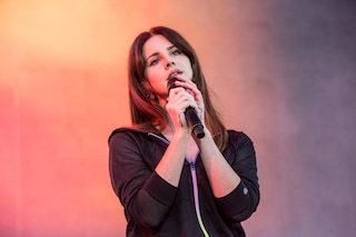 Lana Del Rey performing live