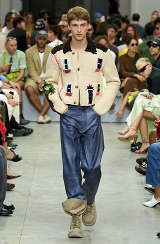 JW Anderson SS25 trend houses