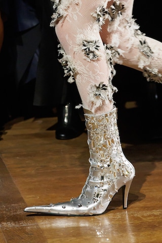 Poulaines on the AW25 runway