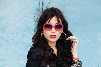 First Look: Louis Vuitton Cosmic Blossom Feat Daisy Lowe