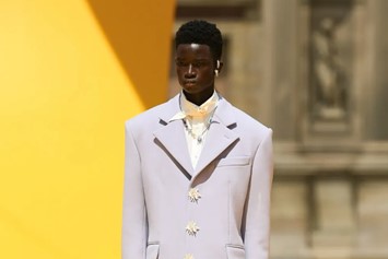 Rapper Kendrick Lamar Pays Tribute To Designer Virgil Abloh At Louis Vuitton  Men's SS23 Show In Paris