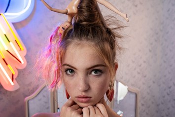 Lila Moss is new brand ambassador for Yves Saint Laurent Beauty