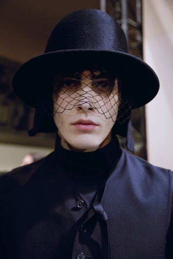 ANN DEMEULEMEESTER Knitted Turtle Neck Claudio | HUES 福岡
