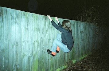 芸術写真 Corinne Day  MayTheCircleRemain UNBROKEN May The Circle Remain Unbroken by Corinne Day | Dazed