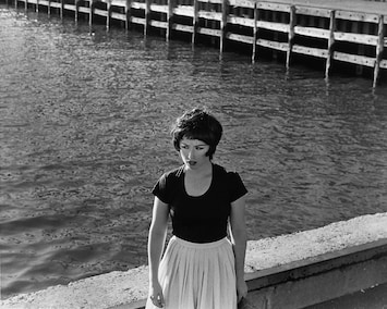 Cindy Sherman 『Untitled film stills』 Untitled Film Still #35 (1979) by Cindy Sherman – Artchive