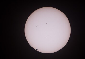 Wolfgang Tillmans – Concrete Column and Moon in Earthlight | Dazed