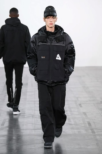 JUNYA WATANABE MAN ×PALACE SKATEBOARDS eYe JUNYA WATANABE MAN × Palace Skateboards 初のコラボレーション