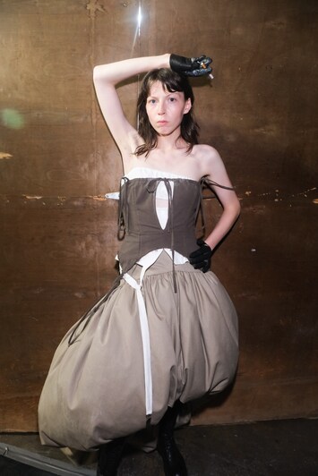 Elena Velez エレナヴェレス カジュアルシャツ S 茶 【古着】【中古】【送料無料】 Elena Velez - Wikipedia