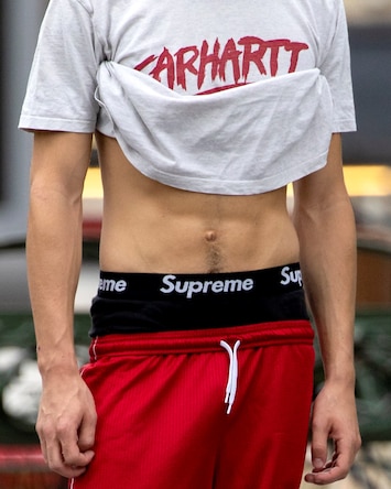 Winter Vandenbrink's voyeuristic portraits of teen street style