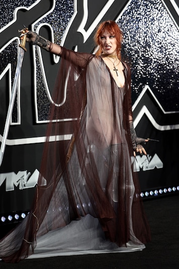 Chappell Roan storms to victory on the VMAs red carpet | Dazed Chappell Roan storms to victory on the VMAs red carpet | Dazed