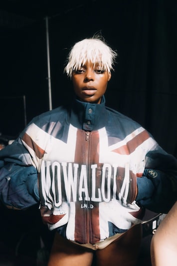 s*e様 Mowalola MY CITY Dress Shirt 23aw Mowalola MY CITY Dress Shirt 23aw - メルカリ