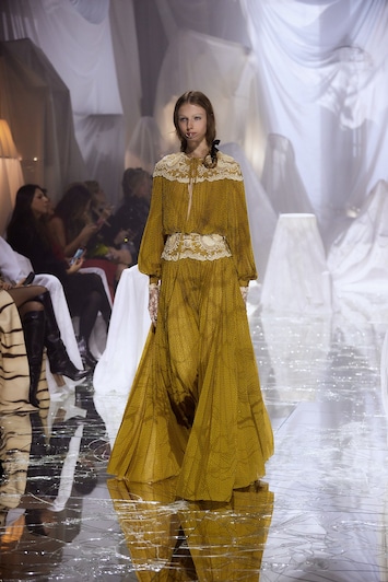 ワンピース VALENTINO SS25 Dresses (6B0VADH51CF AUY) Valentino SS25 Review: Alessandro Michele's Search For Beauty