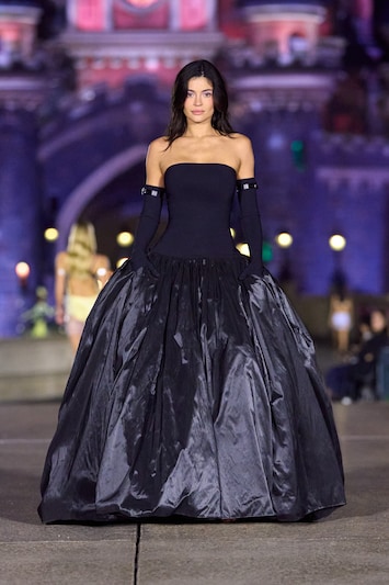 green emerald velvet dress The Black Tie dress  emilie marcelle paris