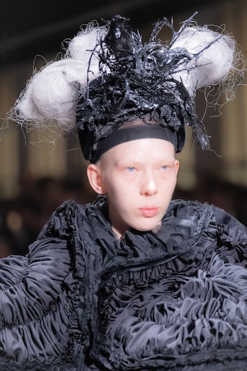 COMME des GARÇONS 2023年改装記念限定写真集　超レア未開封 Comme des Garçons Homme Plus: “Let's Get Out of the Black Hole