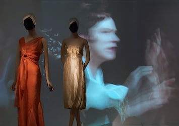 アート・デザイン・音楽 Schiaparelli&PradaImpossibleConversation s-l400.jpg