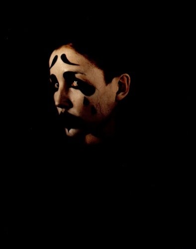 Alexander McQueen&#39;s sad clowns backstage for AW01 4
